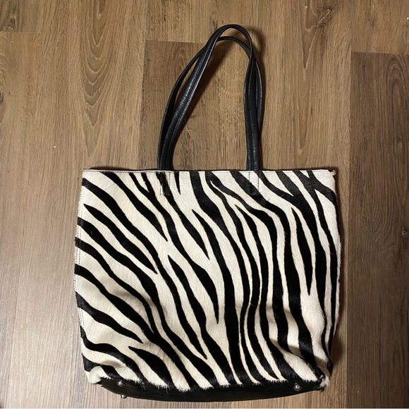 Chico’s Rue Zebra Tote - Picture 5 of 10